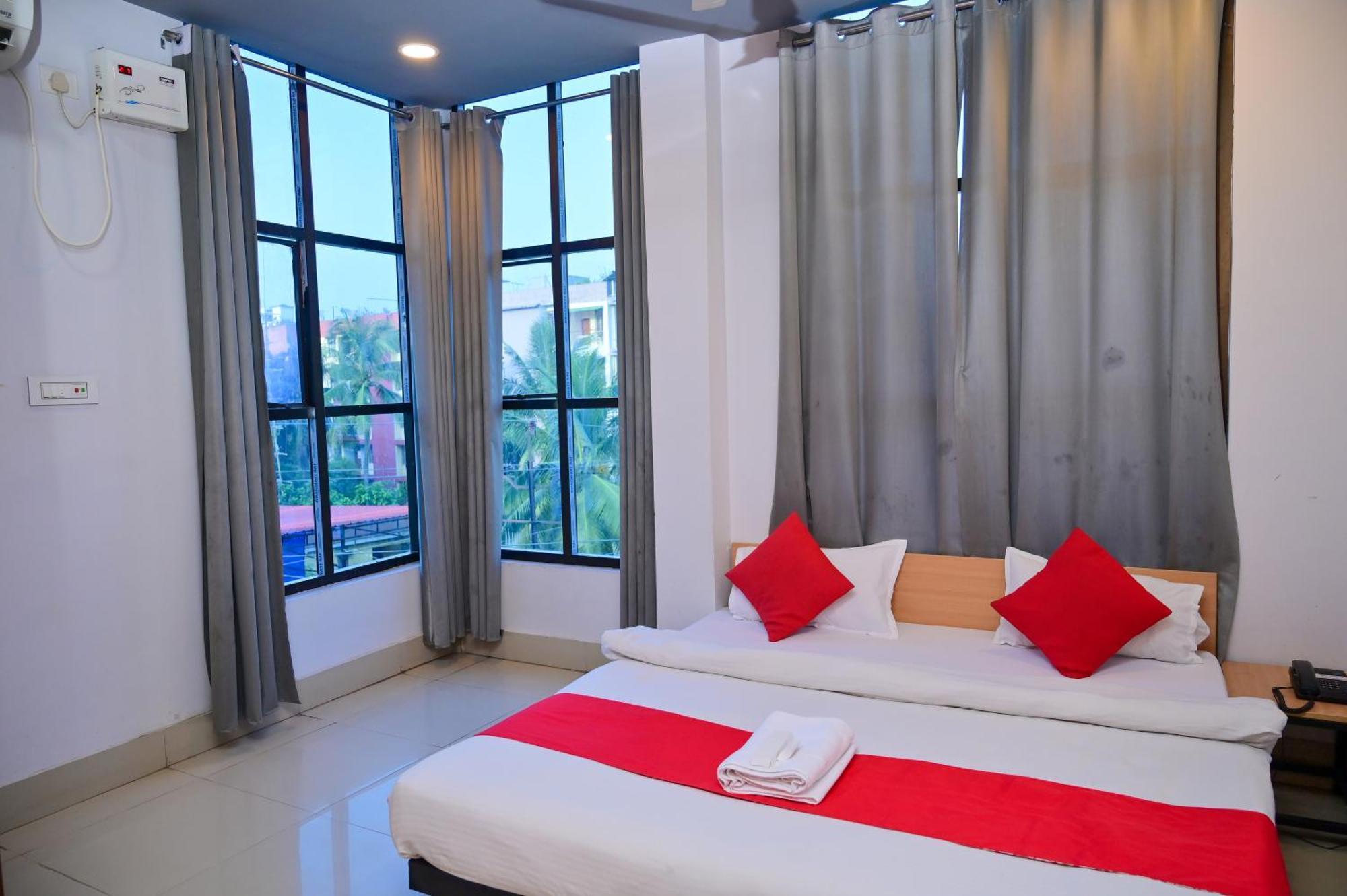 Hotel Aditya Palace Guwahati Exterior foto